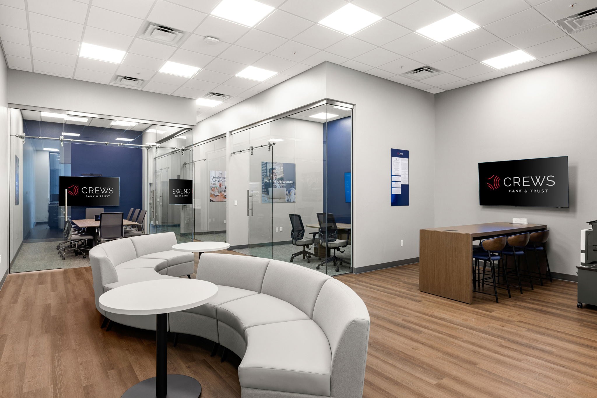 CrewsBank_Lounge